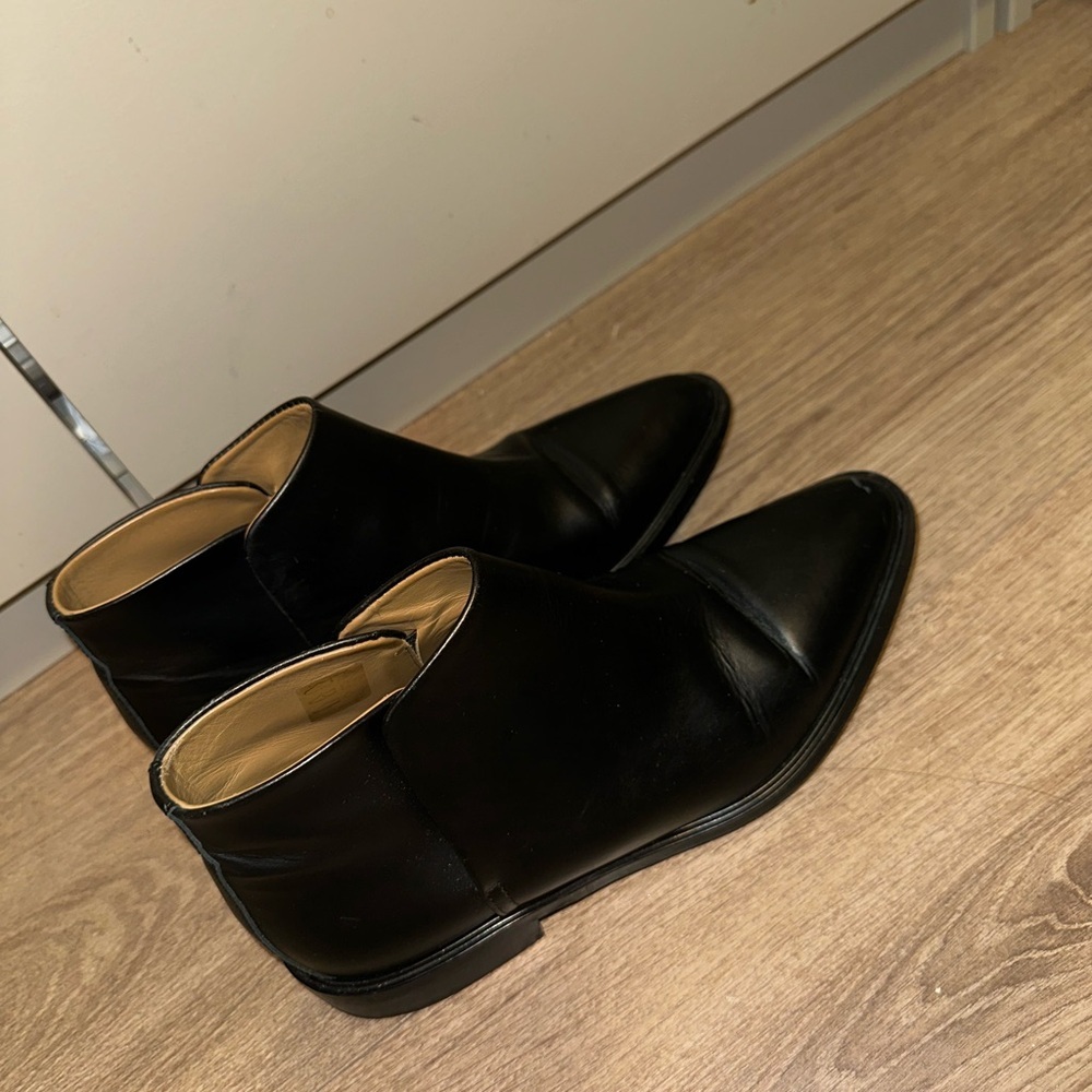 Everlane  Black Leather Ankle Booties size 5.5 - Picture 7 of 7